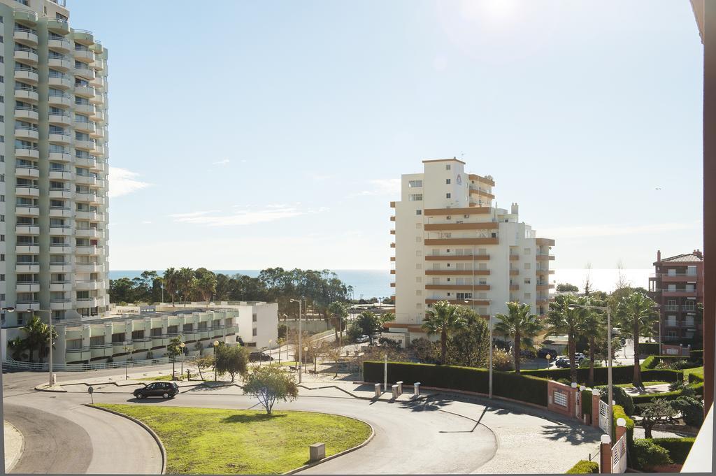 Rocha Blue Sea Apartment Portimao Luaran gambar