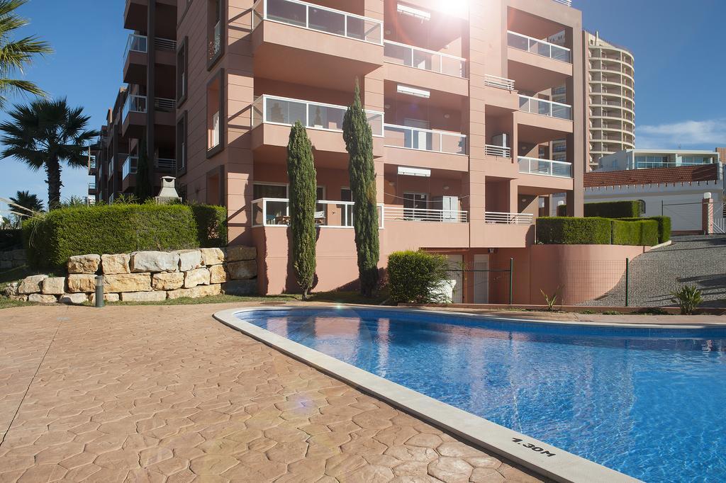 Rocha Blue Sea Apartment Portimao Luaran gambar